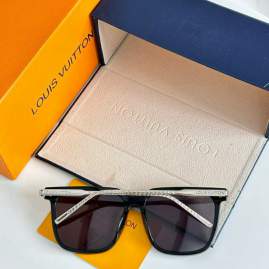 Picture of Louis Vuitton Sunglasses _SKUfw79399224fw